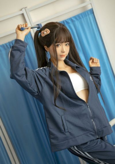 爱丝袜的Vivian在线播放_超清高清完整版