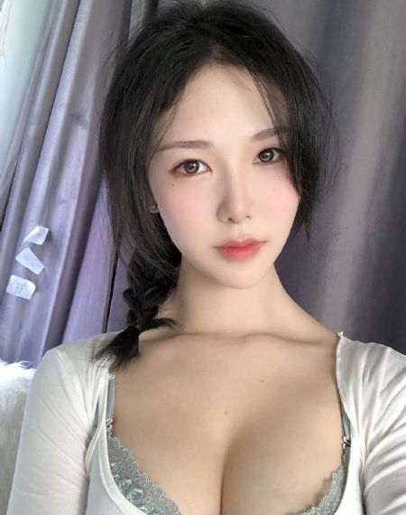 三级黄色毛片视频_中英字幕1080
