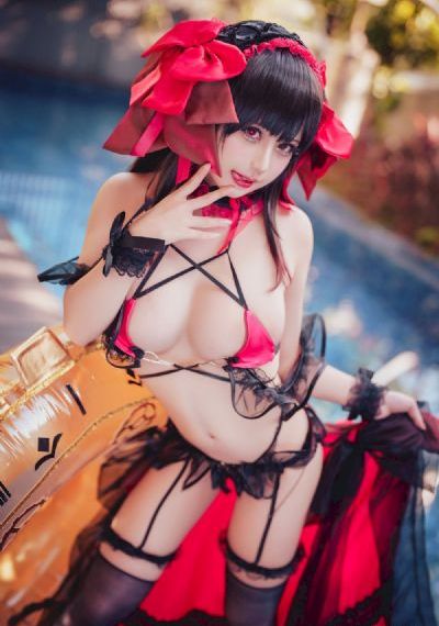 打女朋友的屁股_4K手机在线看